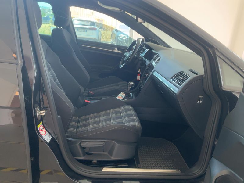 Volkswagen Golf VII 2.0 TDI GTD BlueMotion Tech 2019 – снимка 16