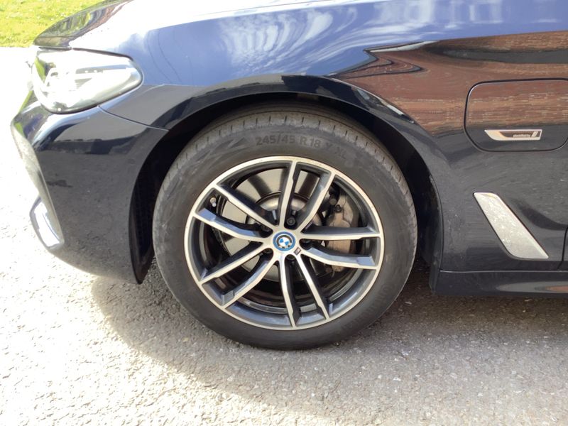 BMW 5er 530e M Sport 2022 – снимка 3