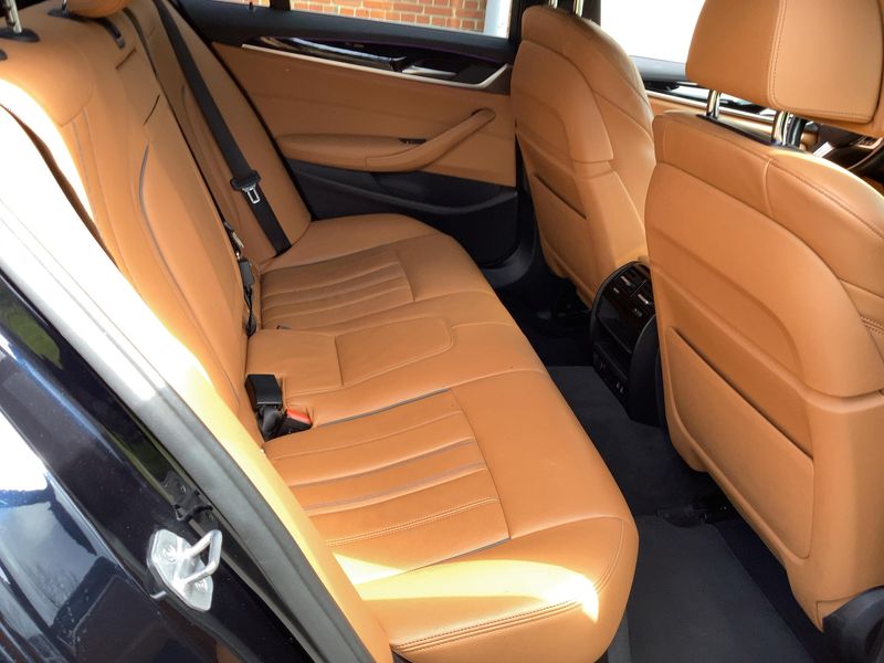 BMW 5er 530e M Sport 2022 – снимка 19