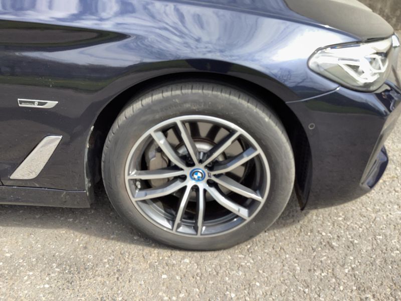 BMW 5er 530e M Sport 2022 – снимка 11