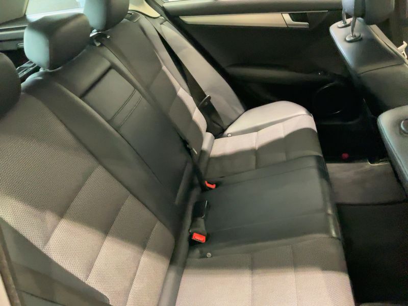 Mercedes-Benz C-Klasse C 220 CDI T BlueEfficiency Avantgarde 2012 – снимка 19