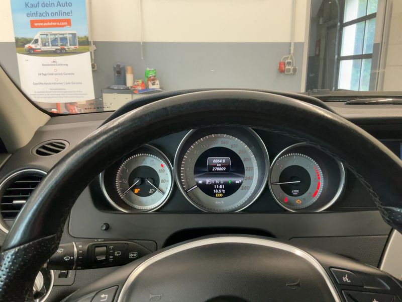 Mercedes-Benz C-Klasse C 220 CDI T BlueEfficiency Avantgarde 2012 – снимка 18
