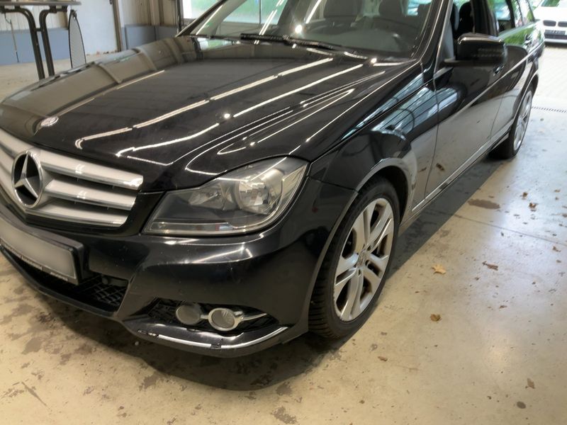 Mercedes-Benz C-Klasse C 220 CDI T BlueEfficiency Avantgarde 2012 – снимка 2