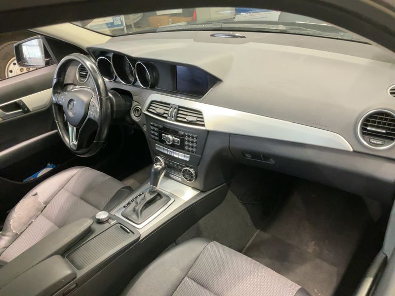 Mercedes-Benz C-Klasse C 220 CDI T BlueEfficiency Avantgarde 2012 – снимка 17