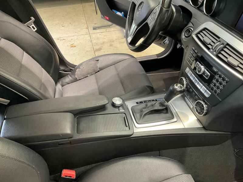 Mercedes-Benz C-Klasse C 220 CDI T BlueEfficiency Avantgarde 2012 – снимка 31
