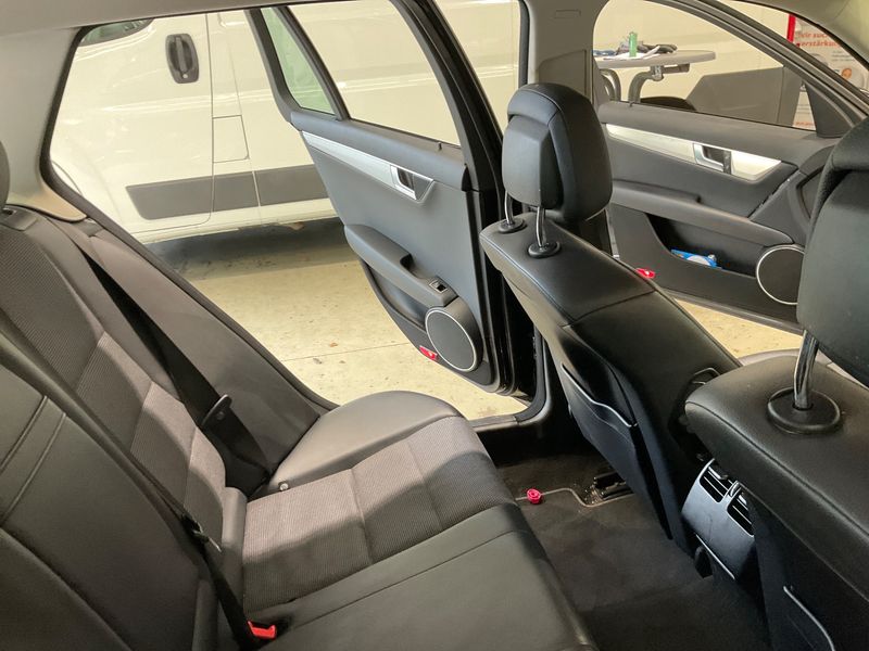 Mercedes-Benz C-Klasse C 220 CDI T BlueEfficiency Avantgarde 2012 – снимка 21