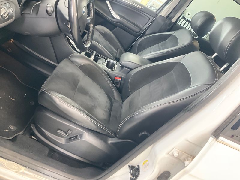 Ford S-Max 2.2 TDCi Titanium 2012 – снимка 37