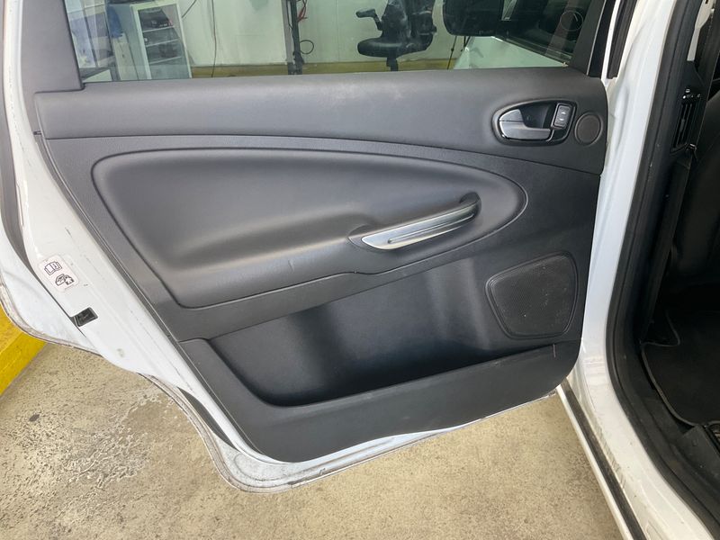 Ford S-Max 2.2 TDCi Titanium 2012 – снимка 42