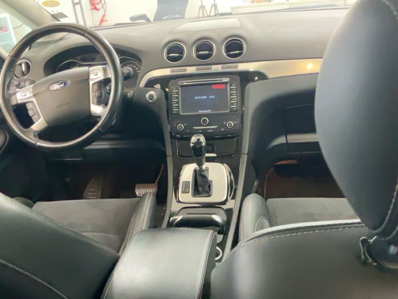 Ford S-Max 2.2 TDCi Titanium 2012 – снимка 18