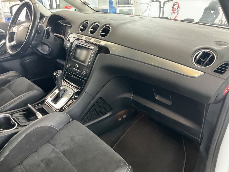 Ford S-Max 2.2 TDCi Titanium 2012 – снимка 40