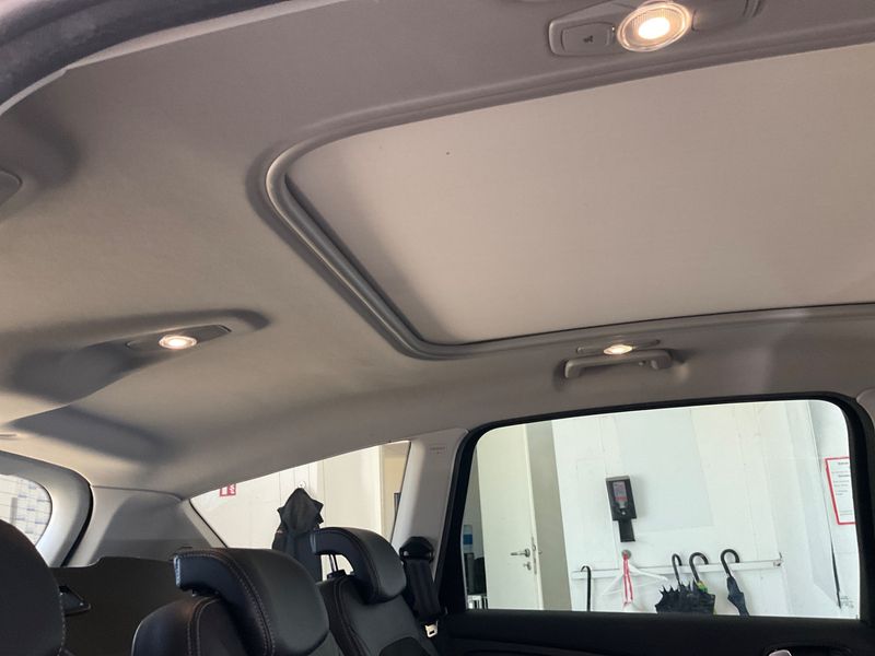 Ford S-Max 2.2 TDCi Titanium 2012 – снимка 41