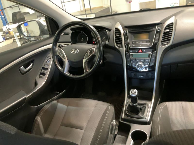 Hyundai i30 1.6 GDI Creative 2014 – снимка 18