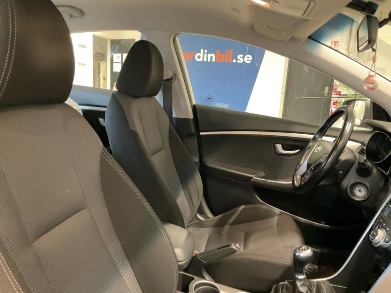 Hyundai i30 1.6 GDI Creative 2014 – снимка 17