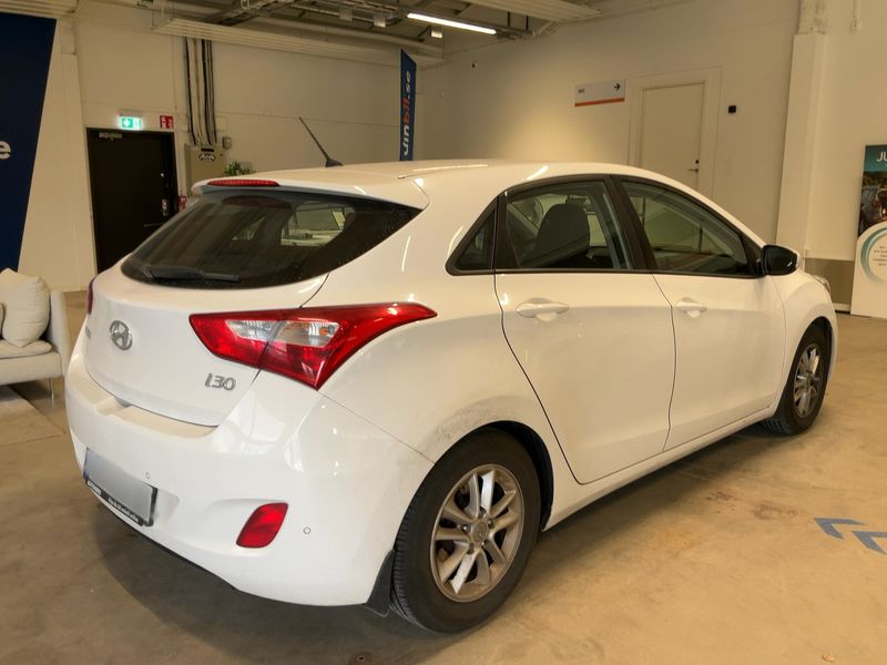 Hyundai i30 1.6 GDI Creative 2014 – снимка 8