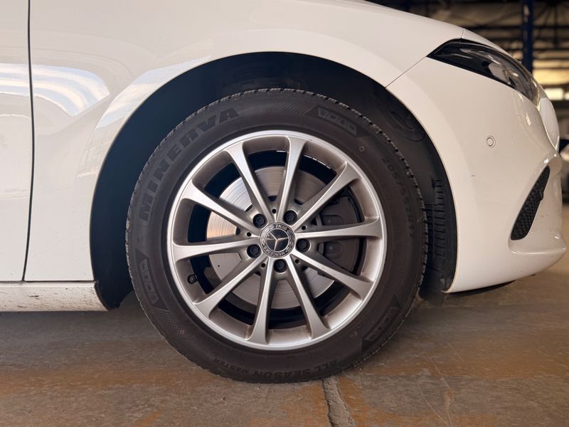 Mercedes-Benz A-Klasse A 250 2021 – снимка 11