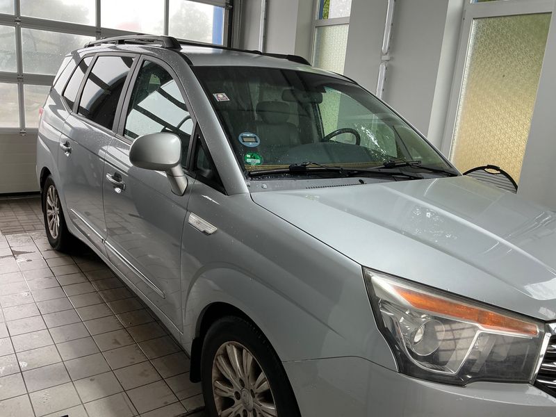 Ssangyong Rodius 2.0 TD Sapphire 2WD 2015 – снимка 12