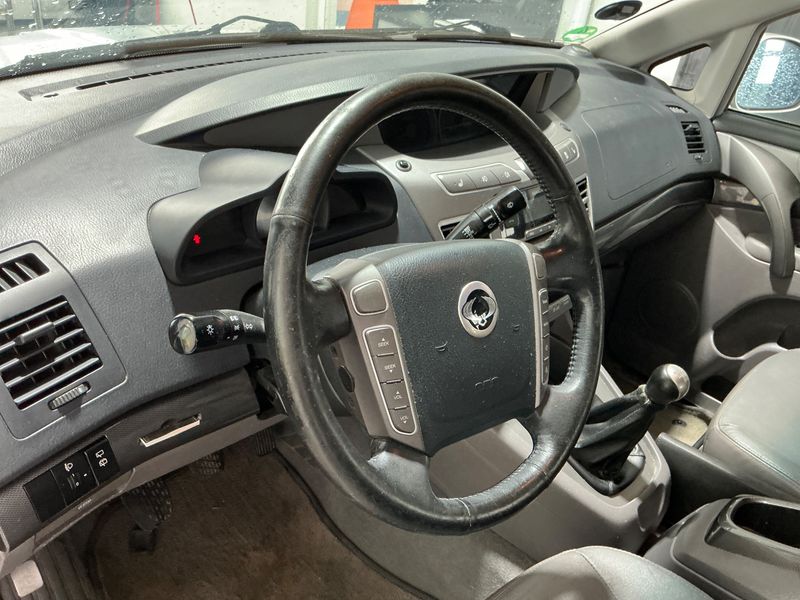 Ssangyong Rodius 2.0 TD Sapphire 2WD 2015 – снимка 26