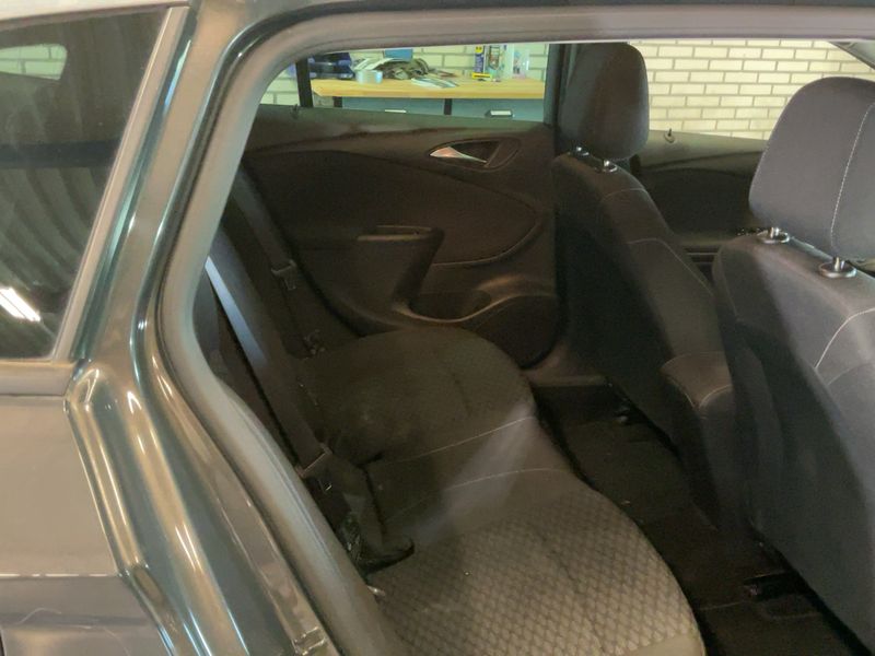 Opel Astra 1.0 Turbo Edition Start/Stop 2016 – снимка 19