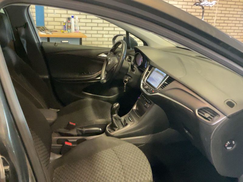 Opel Astra 1.0 Turbo Edition Start/Stop 2016 – снимка 16