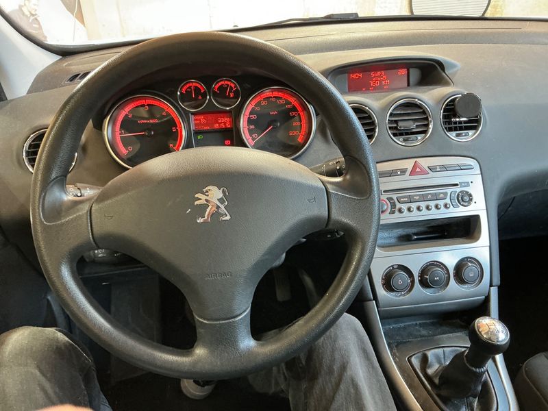 Peugeot 308 1.6 HDi Access 2013 – снимка 4