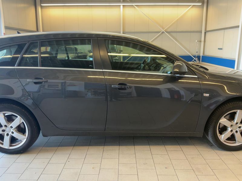 Opel Insignia Sports Tourer 1.6 SIDI Turbo Edition 2016 – снимка 10