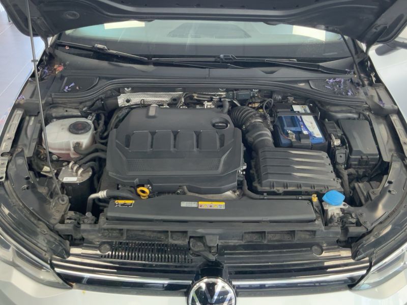 Volkswagen Golf VIII 2.0 TDI Life 2021 – снимка 22