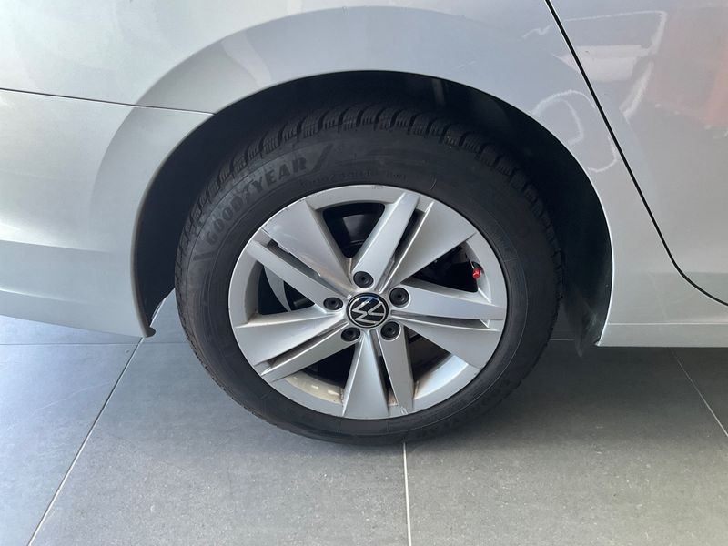 Volkswagen Golf VIII 2.0 TDI Life 2021 – снимка 9