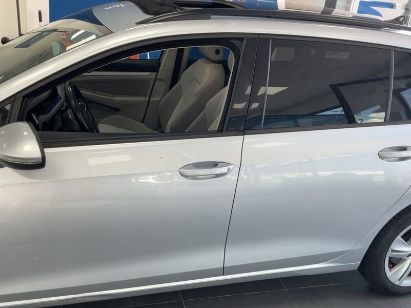 Volkswagen Golf VIII 2.0 TDI Life 2021 – снимка 4