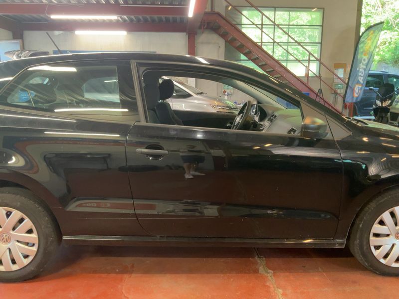 Volkswagen Polo 1.6 TDI Style 2011 – снимка 10