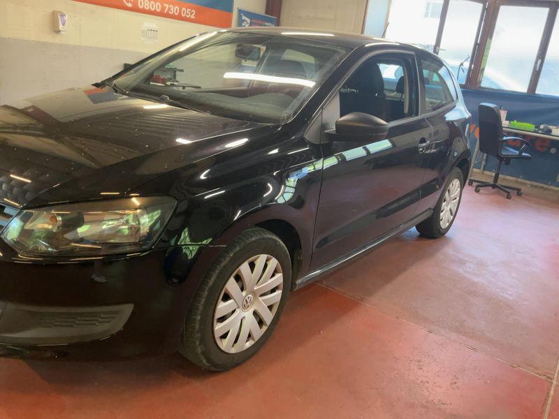 Volkswagen Polo 1.6 TDI Style 2011 – снимка 2