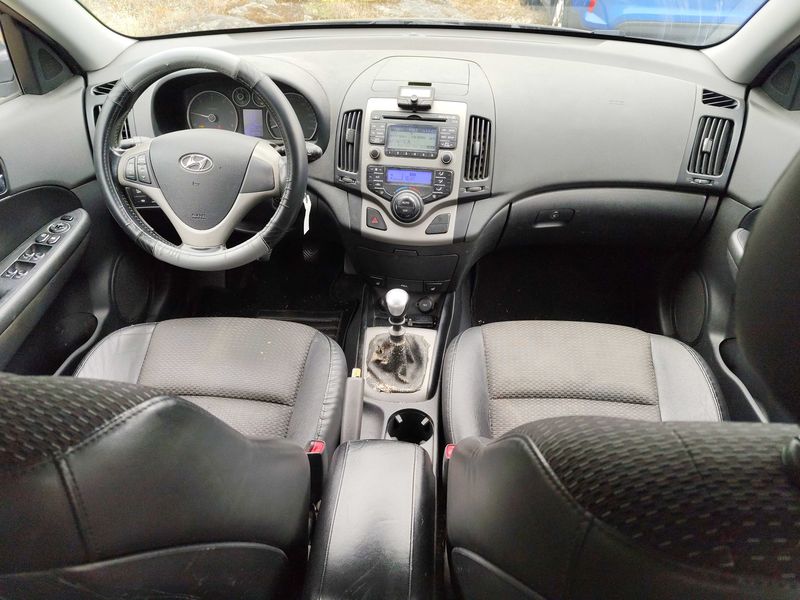 Hyundai i30 1.6 CRDi Classic 2008 – снимка 11