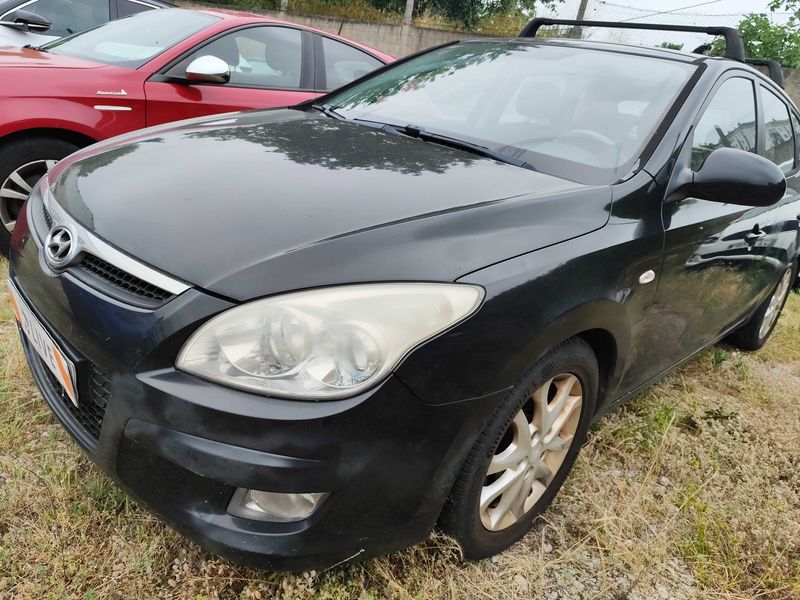 Hyundai i30 1.6 CRDi Classic 2008 – снимка 2