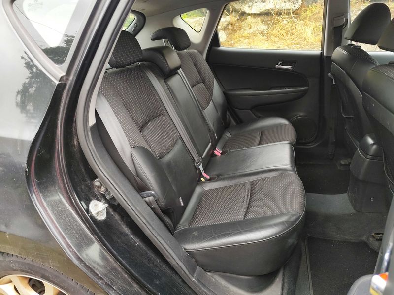Hyundai i30 1.6 CRDi Classic 2008 – снимка 13