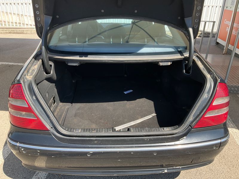 Mercedes-Benz E-Klasse E 280 CDI Avantgarde 2005 – снимка на щета