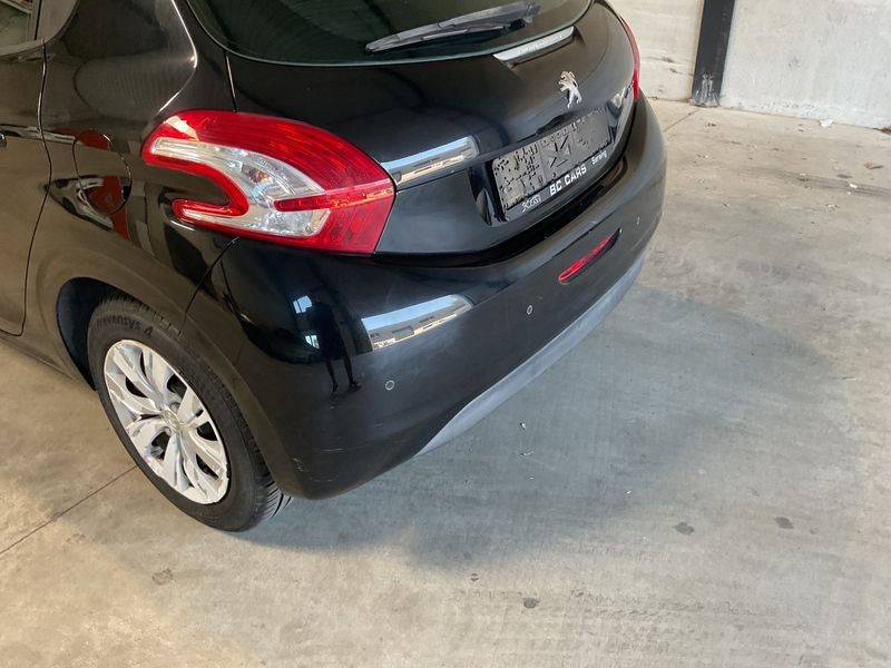 Peugeot 208 1.4 HDi Active 2015 – снимка 28