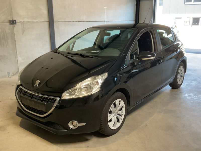 Peugeot 208 1.4 HDi Active 2015 – снимка 1
