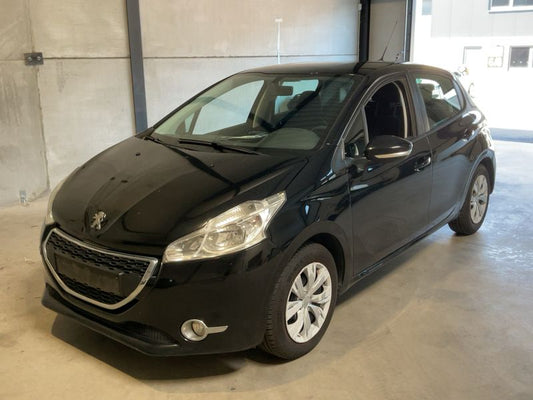 Peugeot 208 1.4 HDi Active 2015 – снимка 1