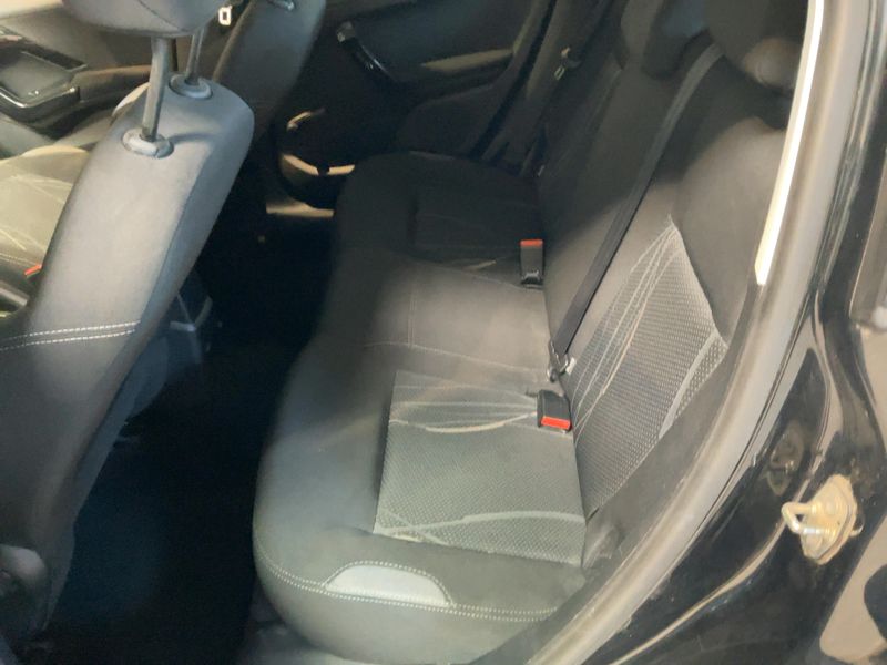 Peugeot 208 1.4 HDi Active 2015 – снимка 19
