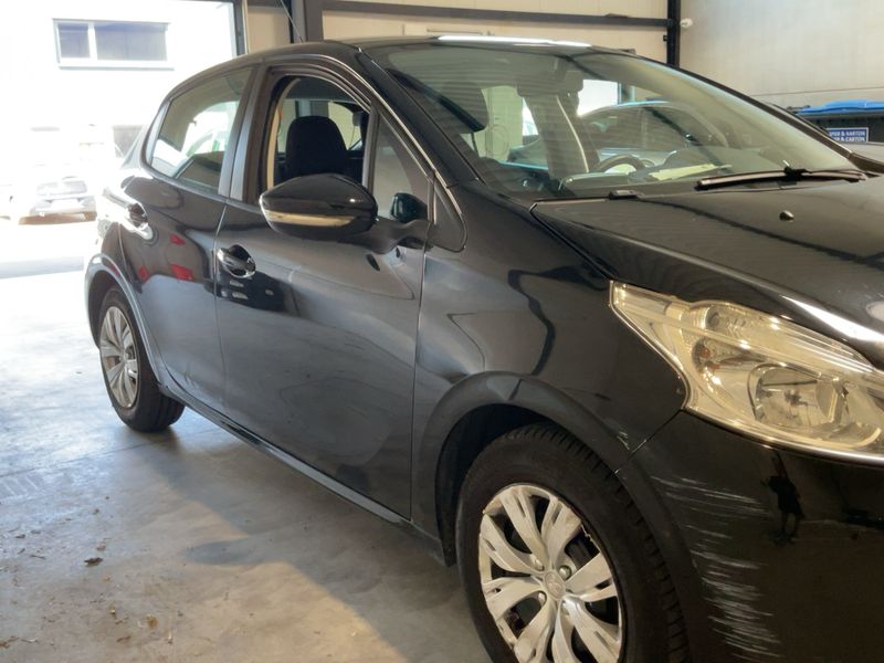 Peugeot 208 1.4 HDi Active 2015 – снимка 12