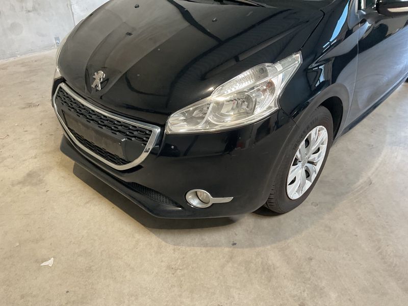 Peugeot 208 1.4 HDi Active 2015 – снимка 33