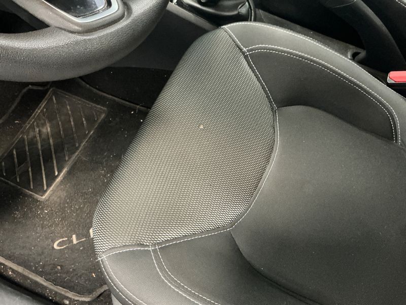 Renault Clio 1.2 Authentique 2018 – снимка 32
