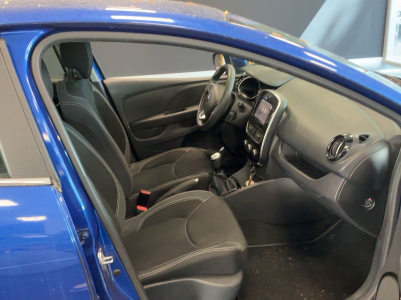 Renault Clio 1.2 Authentique 2018 – снимка 16