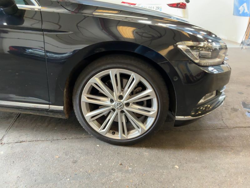 Volkswagen Passat 2.0 TDI Carat Edition 4Motion BlueMotion Tech 2016 – снимка 11