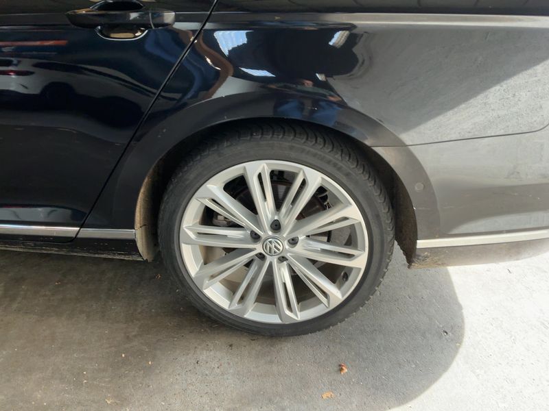 Volkswagen Passat 2.0 TDI Carat Edition 4Motion BlueMotion Tech 2016 – снимка 5