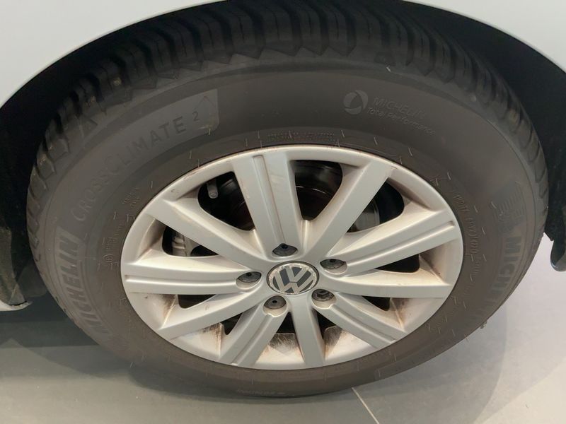 Volkswagen Golf VI 1.6 TDI Trendline BlueMotion Tech 2012 – снимка 18
