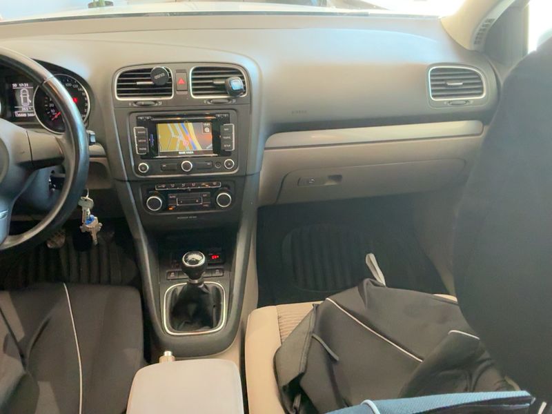 Volkswagen Golf VI 1.6 TDI Trendline BlueMotion Tech 2012 – снимка 12
