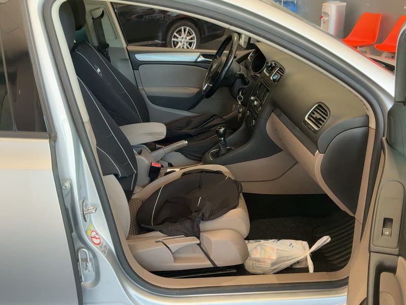 Volkswagen Golf VI 1.6 TDI Trendline BlueMotion Tech 2012 – снимка 11