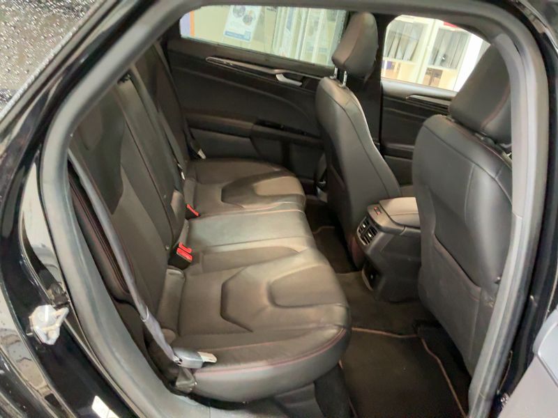 Ford Mondeo 1.5 EcoBoost ST-Line 2018 – снимка 19