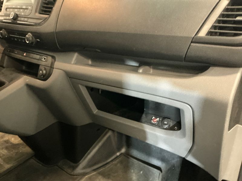Peugeot Expert 2.0 Blue-HDi Premium L2 2016 – снимка 35