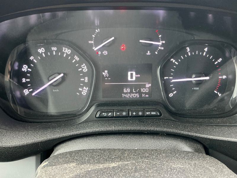 Peugeot Expert 2.0 Blue-HDi Premium L2 2016 – снимка 18